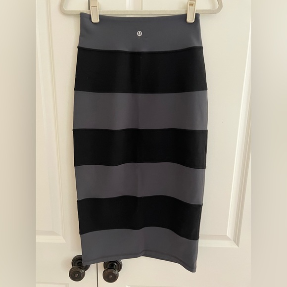 NWOT Lululemon Yoga Over Skirt Coal / Black | Sz 6 | Rare | Vintage | Midi Skirt - Picture 10 of 13